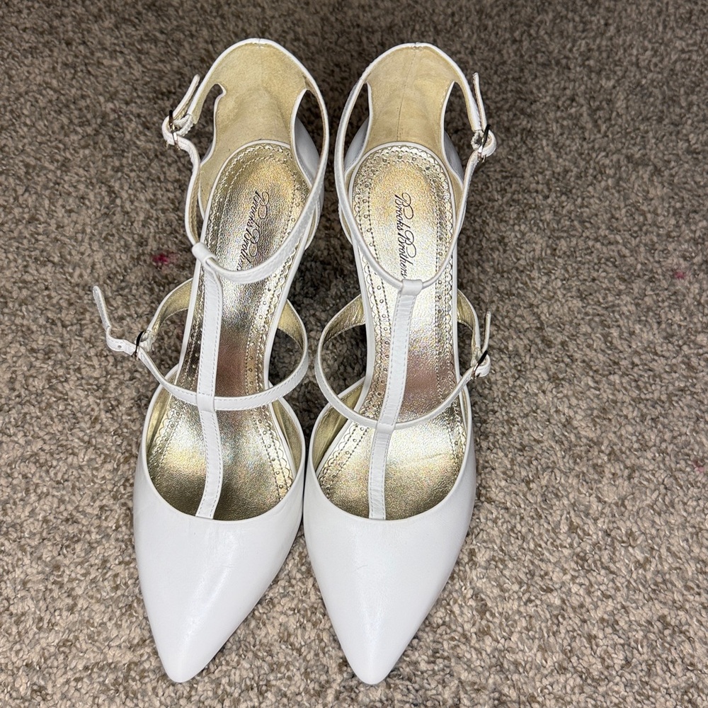 Brooks Brothers Cream Strappy Heels